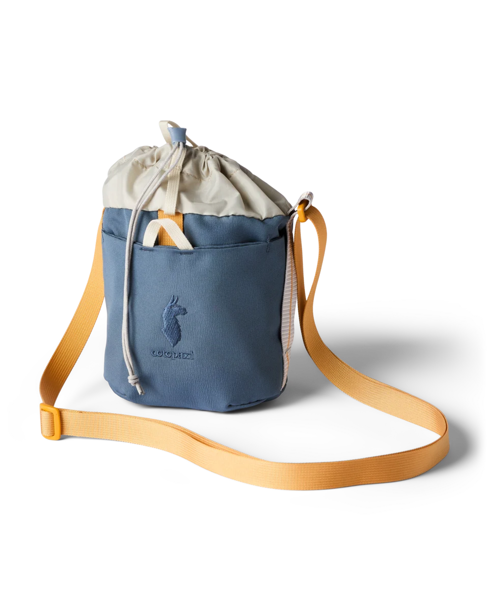 Blue and slate grey 3L bucket bag with golden handle