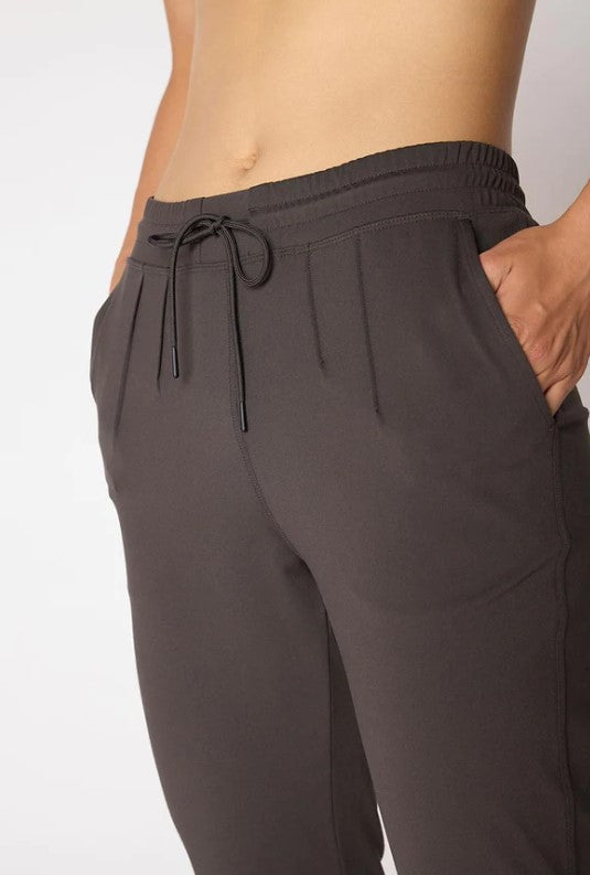 MPG Sport Pursuit High Rise Pin Tuck Jogger 26"