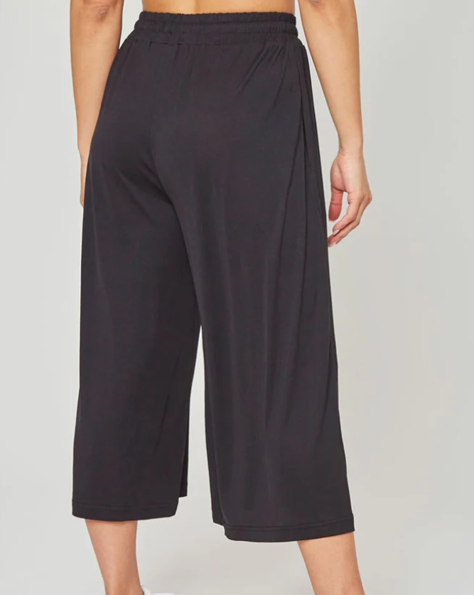MPG Sport Maeve Wide Leg Cropped Pant